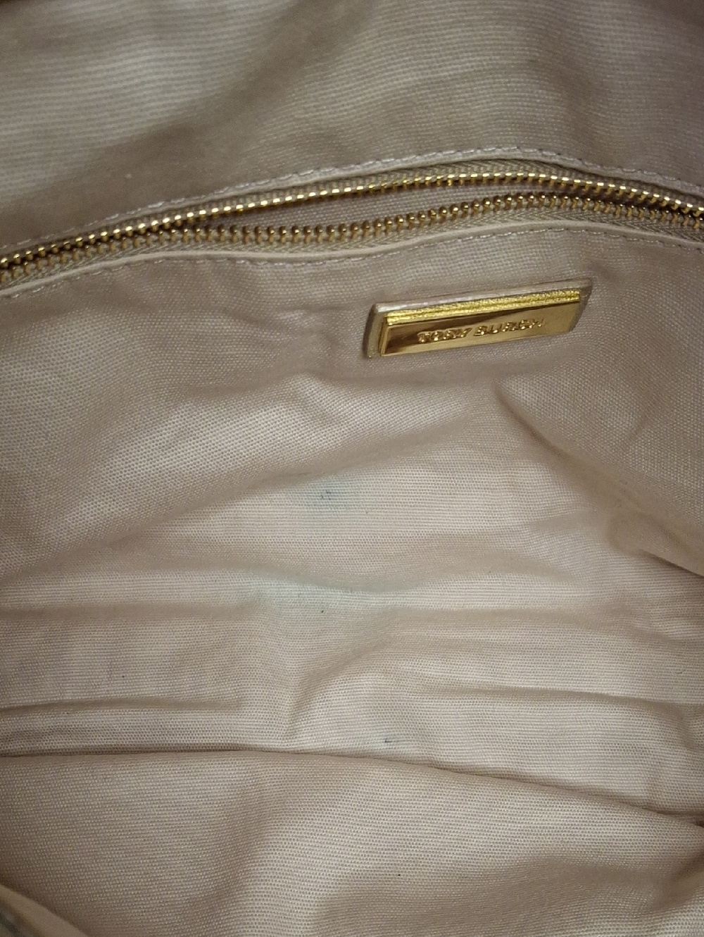 EUC Tory Burch Gold Raffia Shoulder Tote with Tassel - Picture 8 of 10
